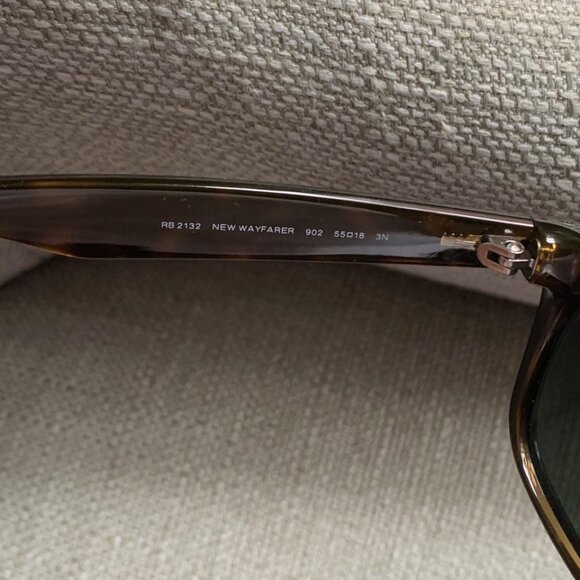 Ray-Ban RB2132 New Wayfarer Sunglasses 55mm - Picture 11 of 11